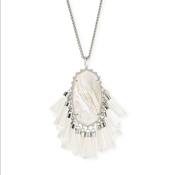 Kendra Scott Jewelry - 💗NWT💗Kendra Scott Betsy Necklace in Ivory